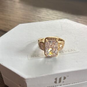 Elegant Gold and Silver Ring